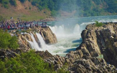 Bhedaghat is known for the Dhuandar Falls